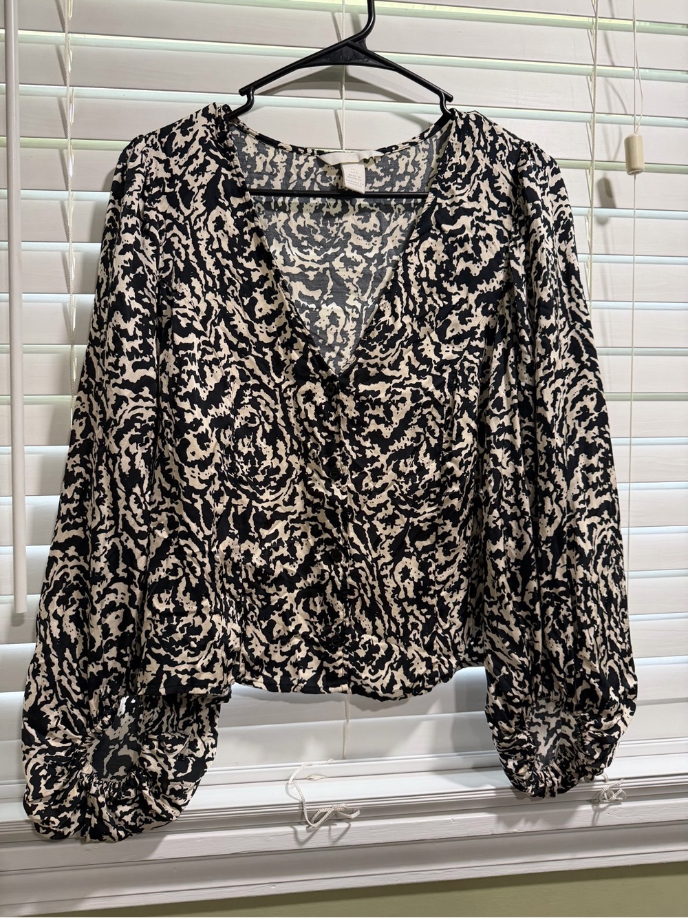 H&M Black and Cream Printed V-Neck Blouse